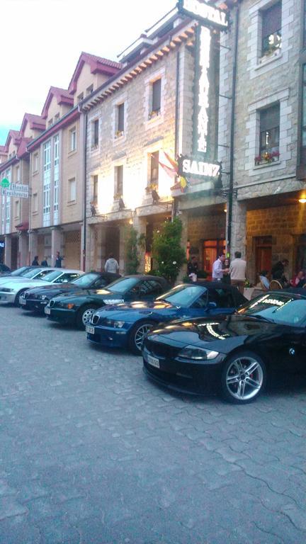 Hostal Sainz Riano  Luaran gambar