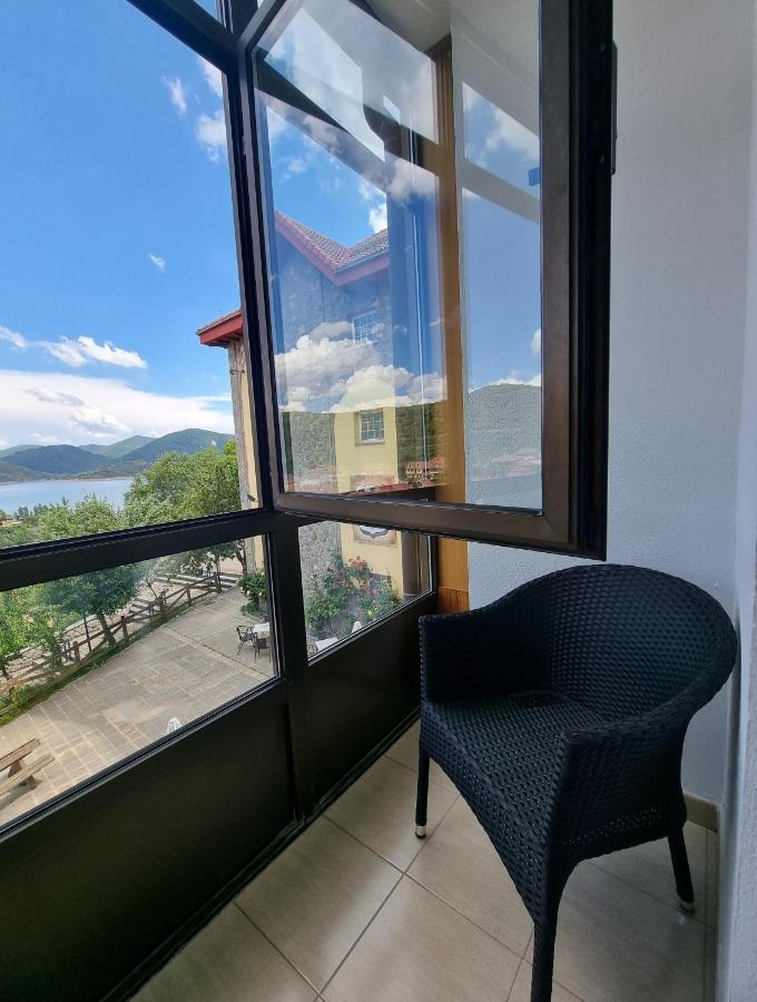 Hostal Sainz Riano  Luaran gambar